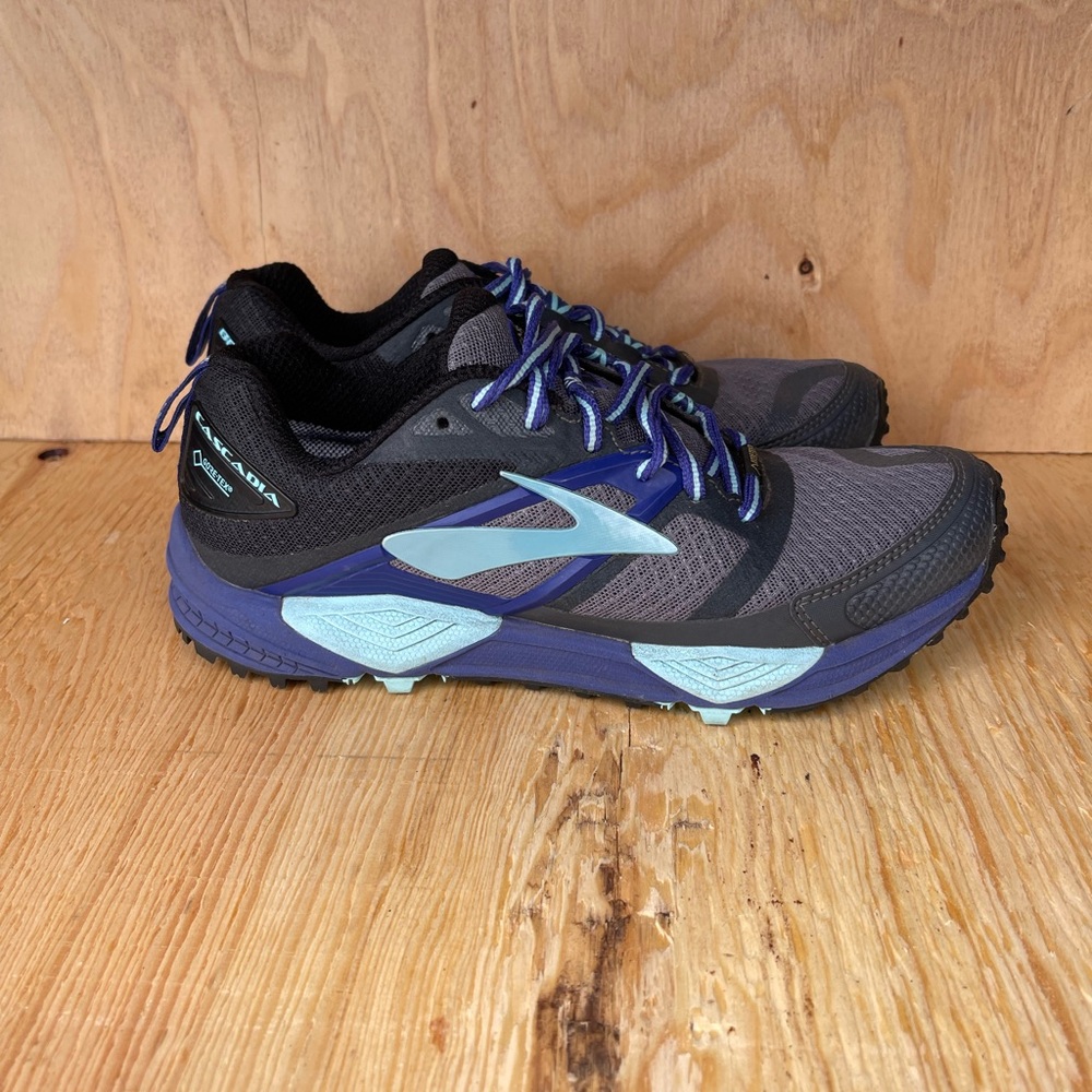 Brooks Cascadia 12 women’s Running Shoes Size 8